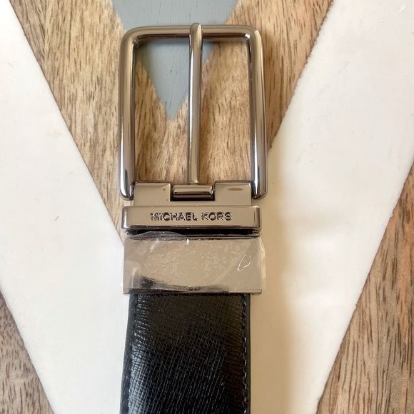 Michael Kors Men’s Cut To Fit Reversible Belt - Picture 2 of 5
